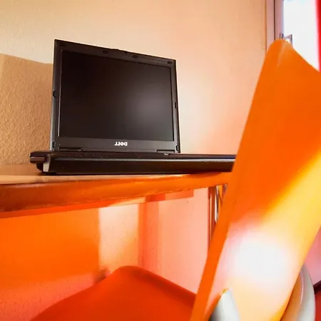 Hotell Premiere Classe Mesnil 3*