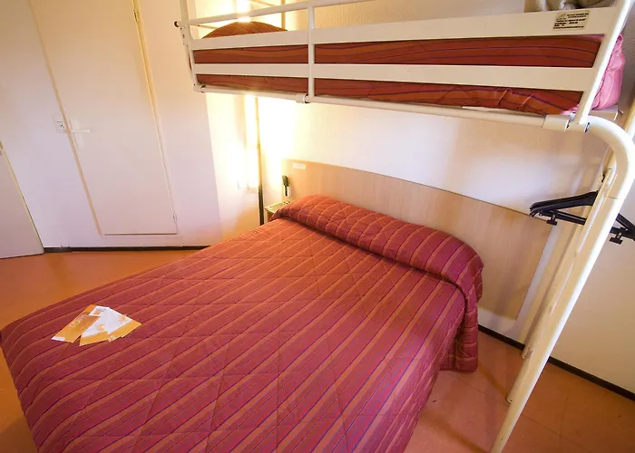 Отель Premiere Classe Mesnil Ле-Блан-Мениль