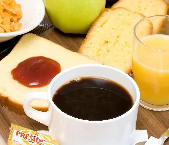 Premiere Classe Mesnil Отель 3*