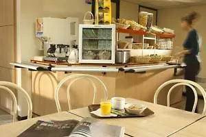 Premiere Classe Mesnil Отель 3*